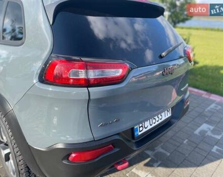 Сірий Джип Cherokee, об'ємом двигуна 2.36 л та пробігом 183 тис. км за 13599 $, фото 5 на Automoto.ua