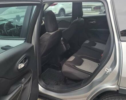 Сірий Джип Cherokee, об'ємом двигуна 2.36 л та пробігом 170 тис. км за 11111 $, фото 18 на Automoto.ua