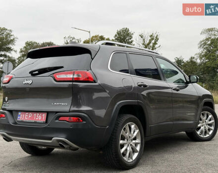 Сірий Джип Cherokee, об'ємом двигуна 2 л та пробігом 239 тис. км за 17500 $, фото 6 на Automoto.ua
