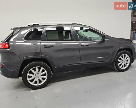 Сірий Джип Cherokee, об'ємом двигуна 2.36 л та пробігом 148 тис. км за 1500 $, фото 3 на Automoto.ua