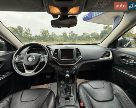 Сірий Джип Cherokee, об'ємом двигуна 2 л та пробігом 239 тис. км за 17500 $, фото 54 на Automoto.ua