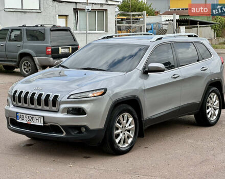 Сірий Джип Cherokee, об'ємом двигуна 3.24 л та пробігом 228 тис. км за 12950 $, фото 22 на Automoto.ua
