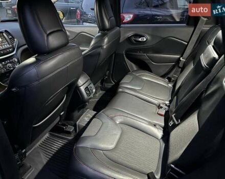 Серый Джип Чероки, объемом двигателя 3.24 л и пробегом 165 тыс. км за 16000 $, фото 6 на Automoto.ua