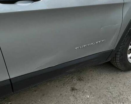 Сірий Джип Cherokee, об'ємом двигуна 2.36 л та пробігом 275 тис. км за 11100 $, фото 5 на Automoto.ua