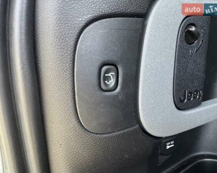 Серый Джип Чероки, объемом двигателя 3.24 л и пробегом 304 тыс. км за 14200 $, фото 29 на Automoto.ua