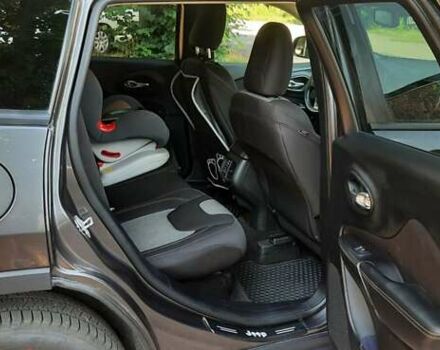 Сірий Джип Cherokee, об'ємом двигуна 2.36 л та пробігом 137 тис. км за 14000 $, фото 16 на Automoto.ua