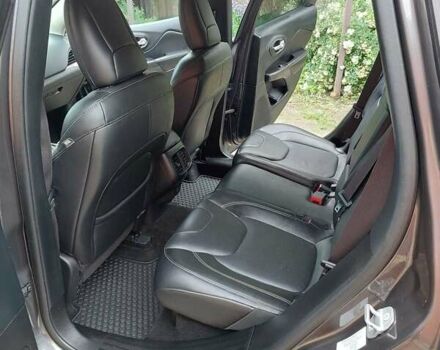 Сірий Джип Cherokee, об'ємом двигуна 1.96 л та пробігом 197 тис. км за 17600 $, фото 20 на Automoto.ua