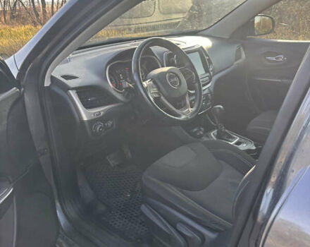 Серый Джип Чероки, объемом двигателя 2.36 л и пробегом 156 тыс. км за 14500 $, фото 3 на Automoto.ua