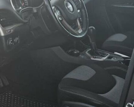 Сірий Джип Cherokee, об'ємом двигуна 3.24 л та пробігом 114 тис. км за 13200 $, фото 1 на Automoto.ua