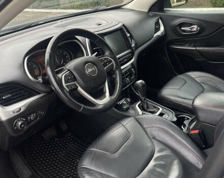 Серый Джип Чероки, объемом двигателя 3.24 л и пробегом 352 тыс. км за 12500 $, фото 18 на Automoto.ua