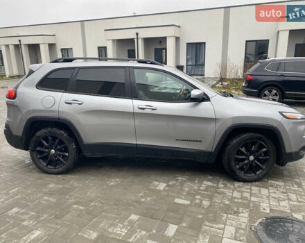 Сірий Джип Cherokee, об'ємом двигуна 2.36 л та пробігом 241 тис. км за 10800 $, фото 9 на Automoto.ua