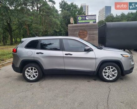 Сірий Джип Cherokee, об'ємом двигуна 2.36 л та пробігом 170 тис. км за 11111 $, фото 15 на Automoto.ua