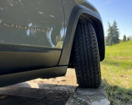 Серый Джип Чероки, объемом двигателя 3.24 л и пробегом 304 тыс. км за 14200 $, фото 22 на Automoto.ua