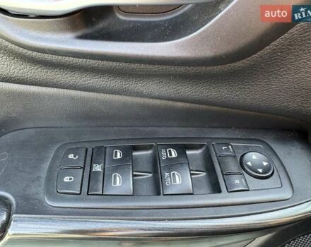 Серый Джип Чероки, объемом двигателя 3.24 л и пробегом 304 тыс. км за 14200 $, фото 33 на Automoto.ua