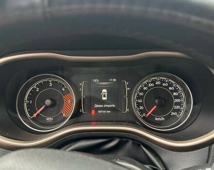 Сірий Джип Cherokee, об'ємом двигуна 1.96 л та пробігом 205 тис. км за 14000 $, фото 26 на Automoto.ua