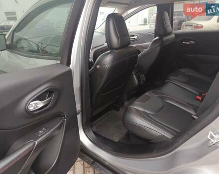 Серый Джип Чероки, объемом двигателя 3.24 л и пробегом 141 тыс. км за 16500 $, фото 16 на Automoto.ua