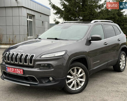 Сірий Джип Cherokee, об'ємом двигуна 2 л та пробігом 239 тис. км за 17500 $, фото 4 на Automoto.ua