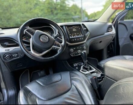 Серый Джип Чероки, объемом двигателя 3.24 л и пробегом 184 тыс. км за 12500 $, фото 11 на Automoto.ua