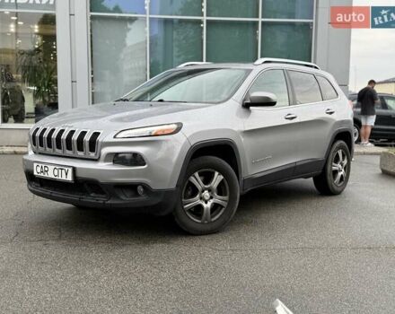 Сірий Джип Cherokee, об'ємом двигуна 3.24 л та пробігом 157 тис. км за 13900 $, фото 2 на Automoto.ua