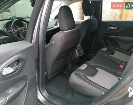 Серый Джип Чероки, объемом двигателя 2.4 л и пробегом 250 тыс. км за 11300 $, фото 8 на Automoto.ua