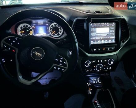 Серый Джип Чероки, объемом двигателя 3.24 л и пробегом 165 тыс. км за 16000 $, фото 9 на Automoto.ua