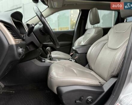 Сірий Джип Cherokee, об'ємом двигуна 3.24 л та пробігом 157 тис. км за 13900 $, фото 17 на Automoto.ua