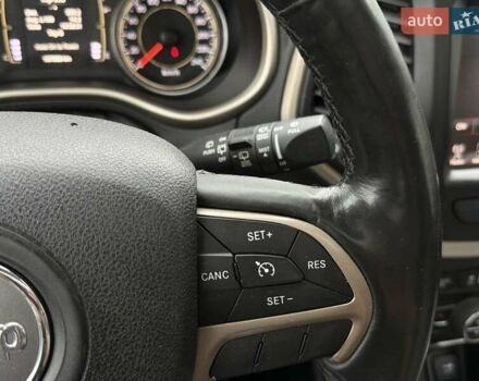 Сірий Джип Cherokee, об'ємом двигуна 3.24 л та пробігом 157 тис. км за 13900 $, фото 24 на Automoto.ua
