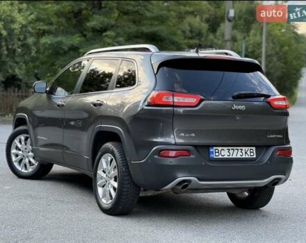 Серый Джип Чероки, объемом двигателя 3.24 л и пробегом 184 тыс. км за 12500 $, фото 7 на Automoto.ua