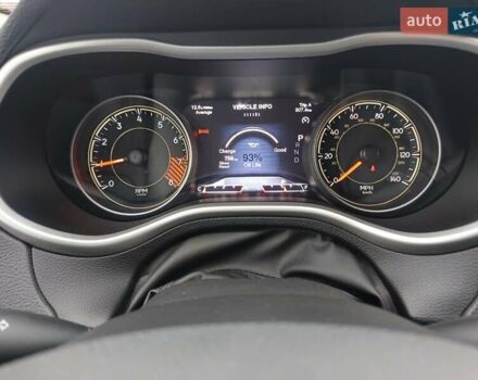 Серый Джип Чероки, объемом двигателя 3.24 л и пробегом 141 тыс. км за 16500 $, фото 12 на Automoto.ua