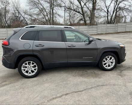 Сірий Джип Cherokee, об'ємом двигуна 2.4 л та пробігом 180 тис. км за 12500 $, фото 3 на Automoto.ua