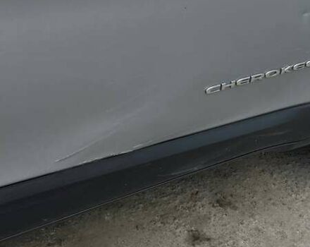 Сірий Джип Cherokee, об'ємом двигуна 2.36 л та пробігом 275 тис. км за 11100 $, фото 4 на Automoto.ua