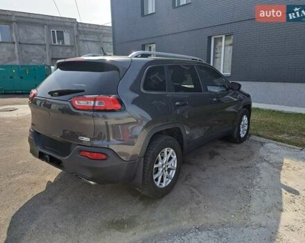 Сірий Джип Cherokee, об'ємом двигуна 3.24 л та пробігом 127 тис. км за 16000 $, фото 4 на Automoto.ua