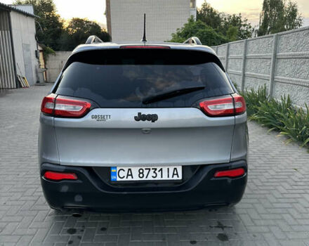 Джип Чероки 2014 в Золотоноше на Automoto.ua Серый Джип Чероки, объемом двигателя 2.36 л и пробегом 175 тыс. км за 11800 $, фото 4 на Automoto.ua