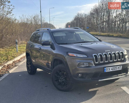 Серый Джип Чероки, объемом двигателя 2.36 л и пробегом 156 тыс. км за 14500 $, фото 7 на Automoto.ua