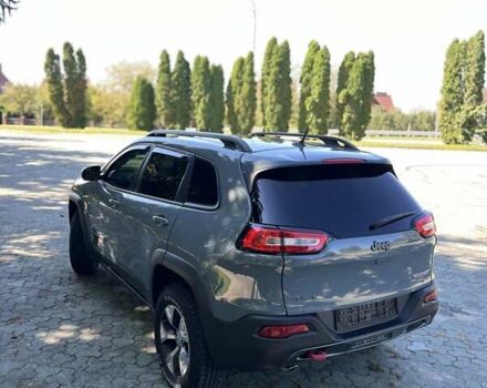 Серый Джип Чероки, объемом двигателя 3.24 л и пробегом 304 тыс. км за 14200 $, фото 1 на Automoto.ua