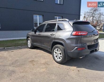 Сірий Джип Cherokee, об'ємом двигуна 3.24 л та пробігом 127 тис. км за 16000 $, фото 6 на Automoto.ua