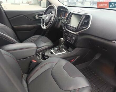 Серый Джип Чероки, объемом двигателя 3.24 л и пробегом 141 тыс. км за 16500 $, фото 20 на Automoto.ua