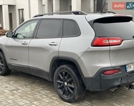 Сірий Джип Cherokee, об'ємом двигуна 2.36 л та пробігом 241 тис. км за 10800 $, фото 3 на Automoto.ua