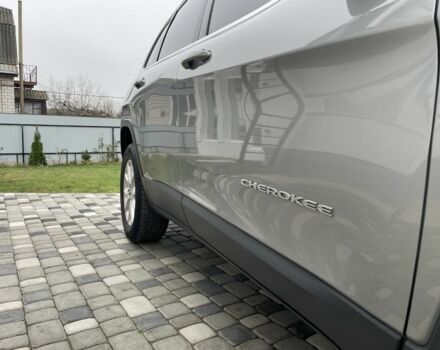 Серый Джип Чероки, объемом двигателя 2.4 л и пробегом 130 тыс. км за 13300 $, фото 9 на Automoto.ua