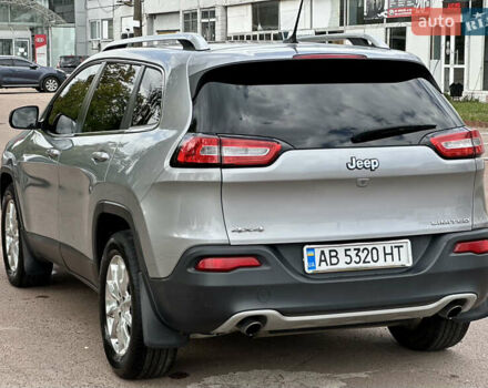 Сірий Джип Cherokee, об'ємом двигуна 3.24 л та пробігом 228 тис. км за 12950 $, фото 9 на Automoto.ua