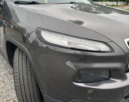 Сірий Джип Cherokee, об'ємом двигуна 1.96 л та пробігом 205 тис. км за 14000 $, фото 17 на Automoto.ua