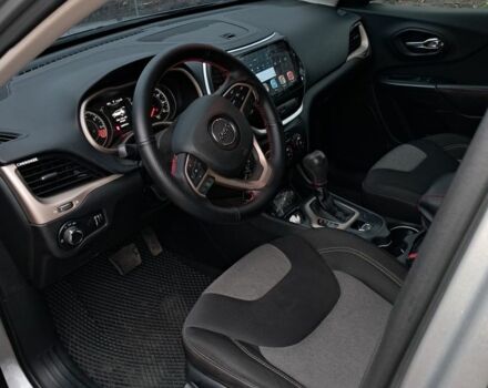 Серый Джип Чероки, объемом двигателя 2.4 л и пробегом 129 тыс. км за 14350 $, фото 7 на Automoto.ua