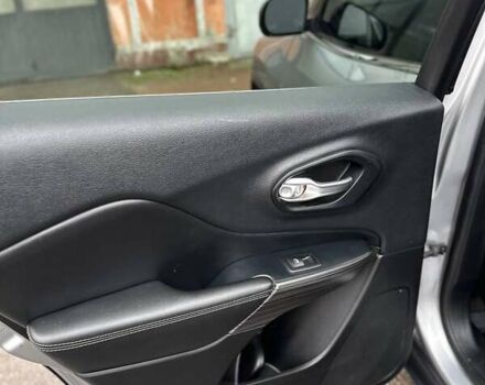 Серый Джип Чероки, объемом двигателя 3.24 л и пробегом 195 тыс. км за 14800 $, фото 21 на Automoto.ua