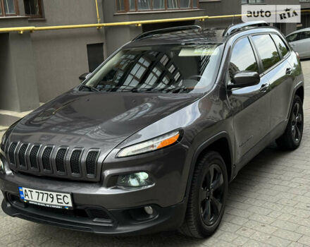 Сірий Джип Cherokee, об'ємом двигуна 2.36 л та пробігом 142 тис. км за 13500 $, фото 12 на Automoto.ua