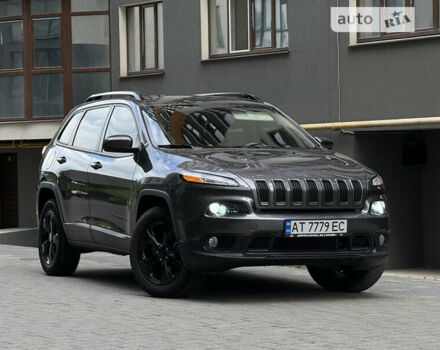 Сірий Джип Cherokee, об'ємом двигуна 2.36 л та пробігом 142 тис. км за 13500 $, фото 1 на Automoto.ua