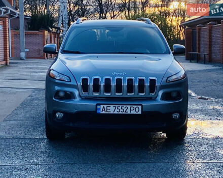 Сірий Джип Cherokee, об'ємом двигуна 2.36 л та пробігом 122 тис. км за 11800 $, фото 9 на Automoto.ua