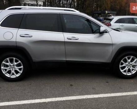 Сірий Джип Cherokee, об'ємом двигуна 2.36 л та пробігом 184 тис. км за 12500 $, фото 5 на Automoto.ua
