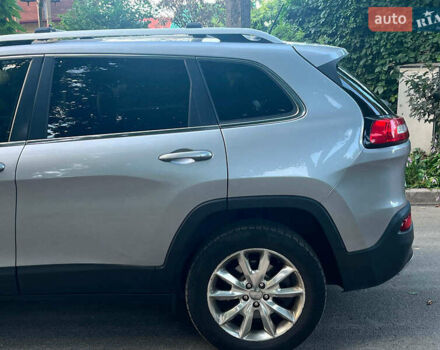 Сірий Джип Cherokee, об'ємом двигуна 3.2 л та пробігом 224 тис. км за 14490 $, фото 13 на Automoto.ua