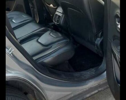 Серый Джип Чероки, объемом двигателя 2.36 л и пробегом 125 тыс. км за 15500 $, фото 4 на Automoto.ua