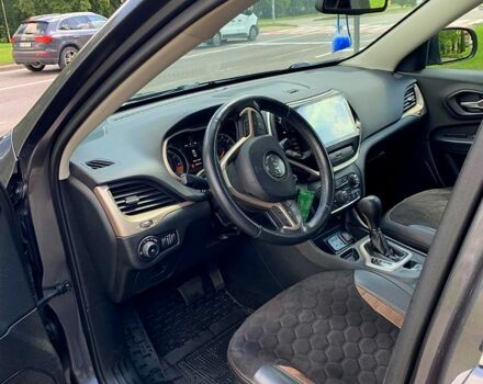 Сірий Джип Cherokee, об'ємом двигуна 2.4 л та пробігом 167 тис. км за 13500 $, фото 7 на Automoto.ua